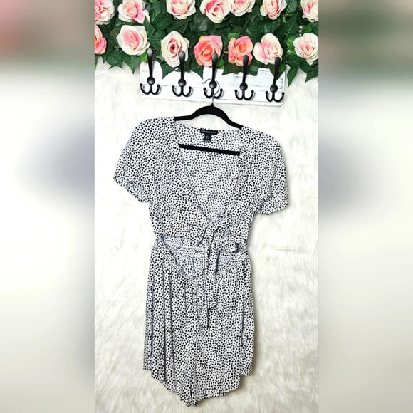 Streetwear Society Pants - Vintage Style Cropped Tie-Front Polka Dot Romper